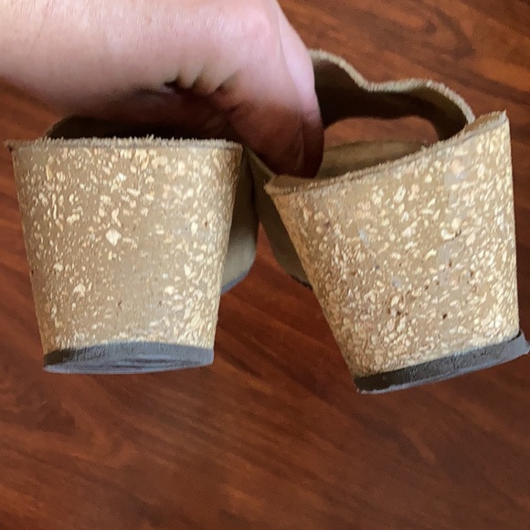 A. Giannetti Tan Suede Platform Sandals size 9 - Picture 4 of 9